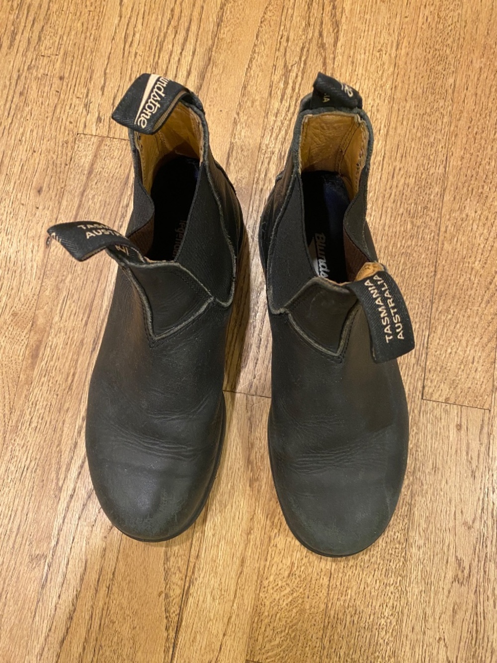 Black Blundstone Classic Leather Chelsea Boots